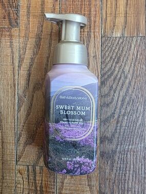 Bath & Body Works Sweet Mum Blossom Foaming Hand Soap